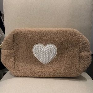 SCL large cozy pouch with pearl heart